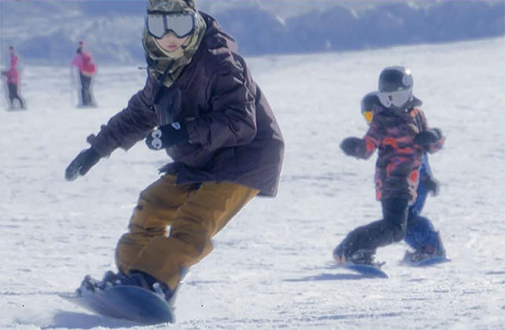 Bumps Burms 公式 湯沢中里スノーリゾート Winter