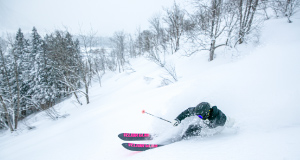 湯沢中里：非圧雪コース